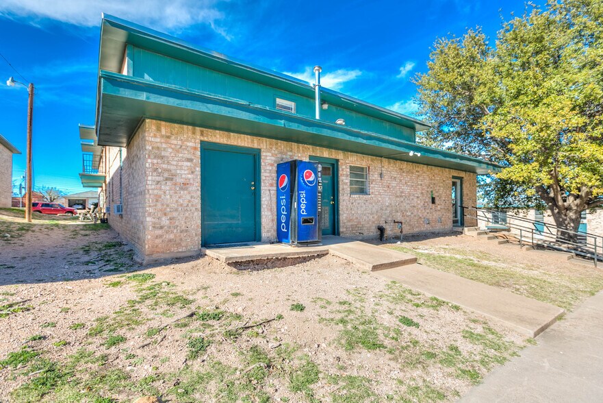 More Photos Of 1707-1717 Greenwood St, San Angelo Apartments For Sale