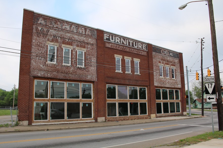 Primary Photo Of 2200 Glass St, Chattanooga Storefront Retail Residential For Sale