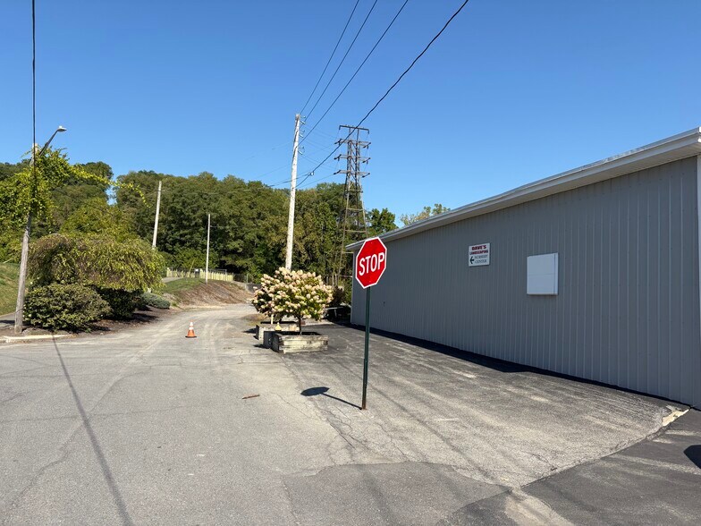 More Photos Of 101 Erie St, Amsterdam Warehouse For Sale