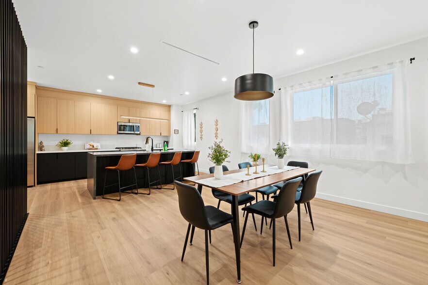 More Photos Of 833 N McCadden Pl, Los Angeles Apartments For Sale