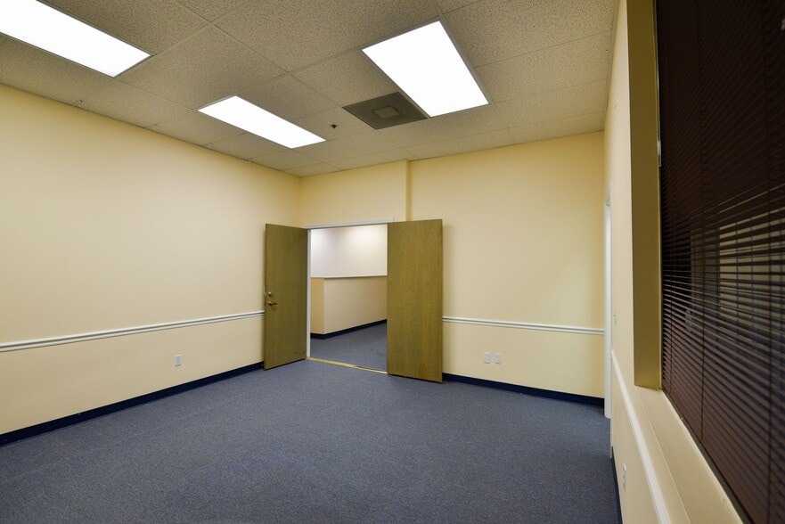 More Photos Of 1209 Tech Blvd, Tampa Loft Creative Space For Lease