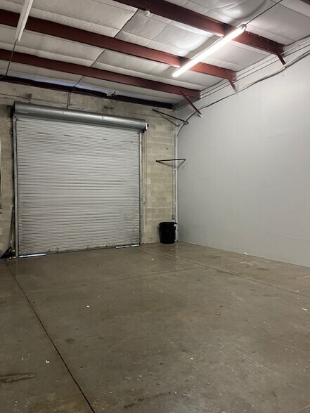 More Photos Of 1882 Porter Lake Dr, Sarasota Light Manufacturing For Lease