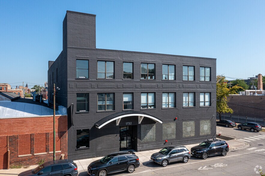 More Photos Of 1732-1734 W Hubbard St, Chicago Loft Creative Space For Lease