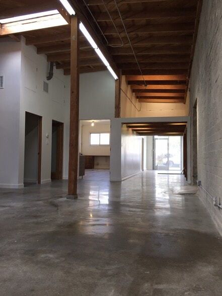 Primary Photo Of 3818 Willat Ave, Culver City Warehouse For Lease