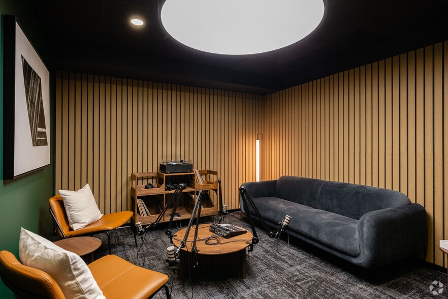 More Photos Of 1316 Adams St, Nashville Coworking Space