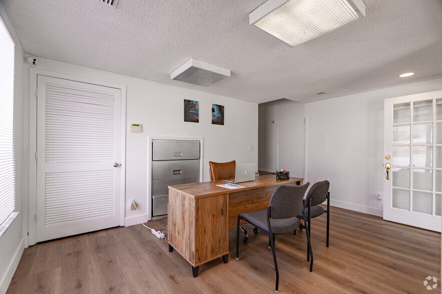 More Photos Of 3870 N Andrews Ave, Oakland Park Apartments For Sale