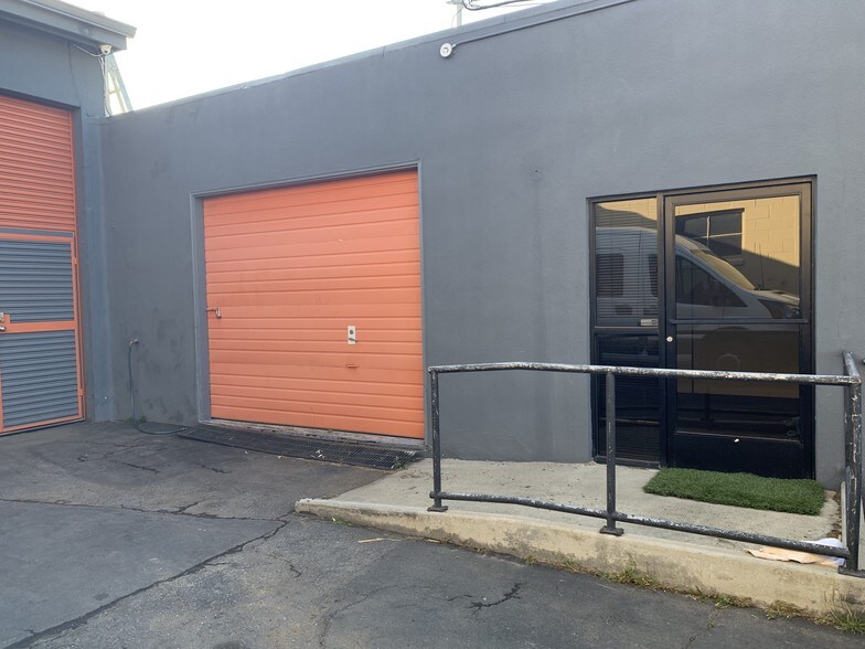 More Photos Of 936-938 S Amphlett Blvd, San Mateo Warehouse For Lease