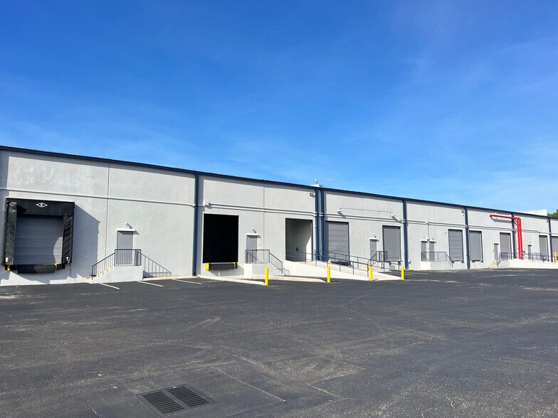 More Photos Of 6500 NW 12th Ave, Fort Lauderdale Distribution For Lease