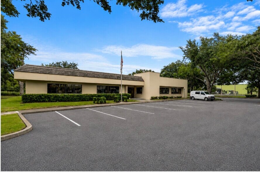 More Photos Of 2453 Orlando Central Pky, Orlando Office For Sale