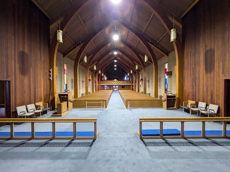 More Photos Of 210 Alvarado Dr SE, Albuquerque Religious Facility For Sale