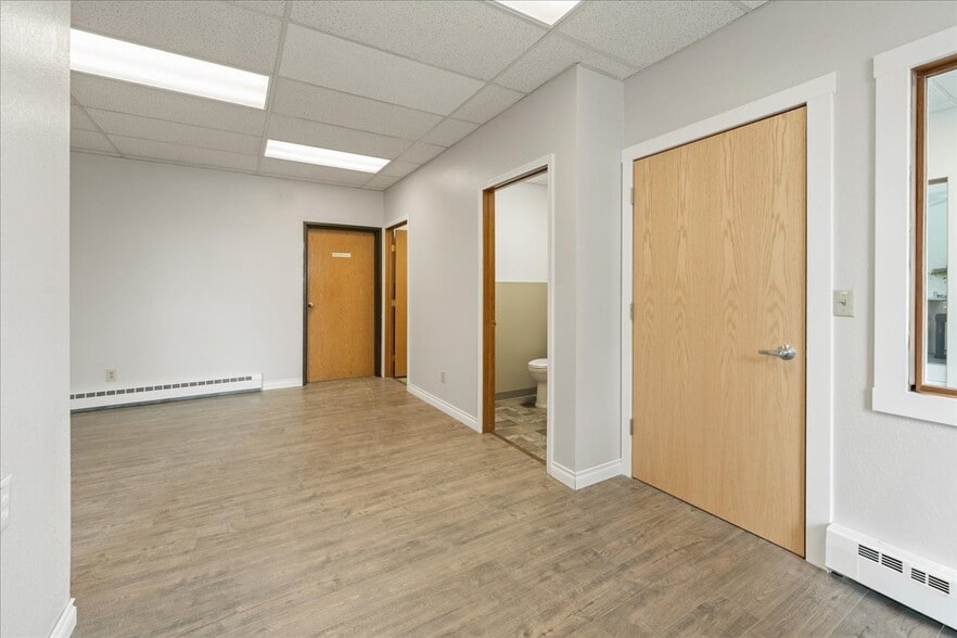 More Photos Of 3408 International St, Fairbanks Warehouse For Lease