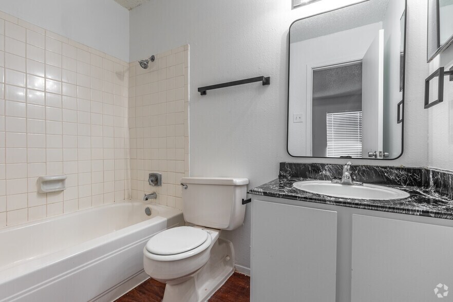 More Photos Of 6402 Albany Ave, Lubbock Apartments For Sale