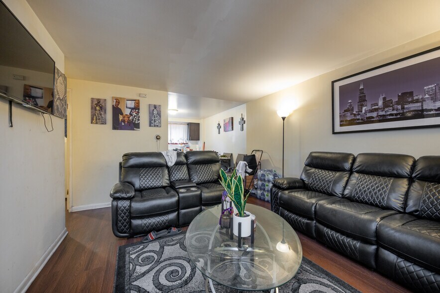 More Photos Of 8222 S Martin Luther King Dr, Chicago Apartments For Sale