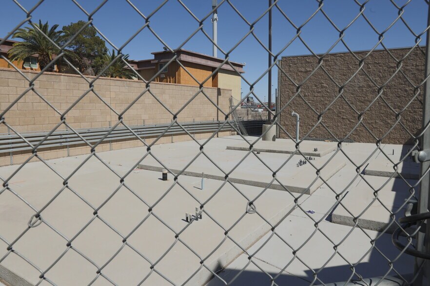 More Photos Of 4990 Paradise Rd, Las Vegas Service Station For Lease