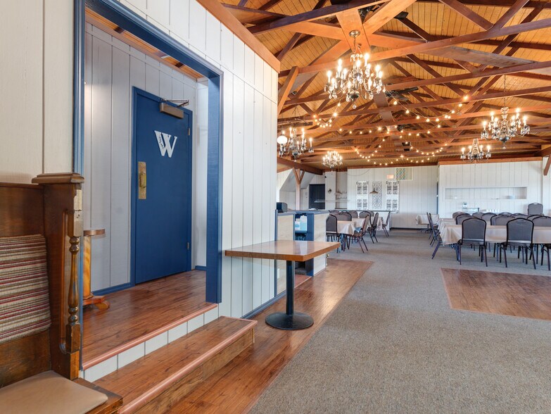 More Photos Of 2973 N Il Route 71, Ottawa Restaurant For Sale