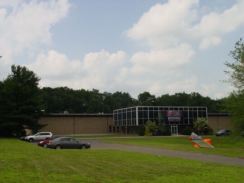 More Photos Of 7 Johnson Ave, Plainville Manufacturing For Sale