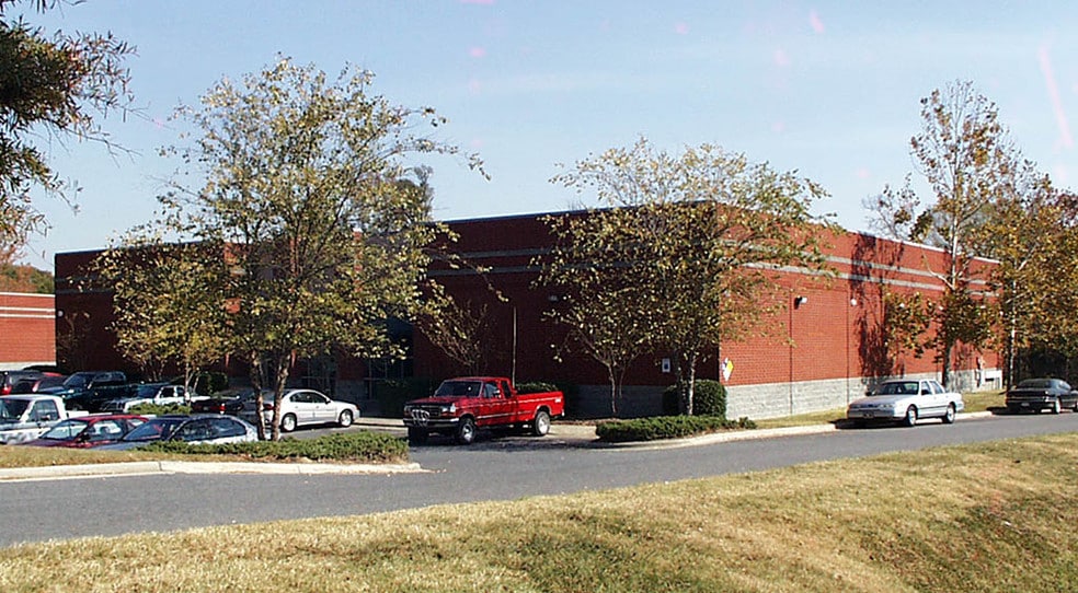 More Photos Of 9325 Forsyth Park Dr, Charlotte Warehouse For Sale