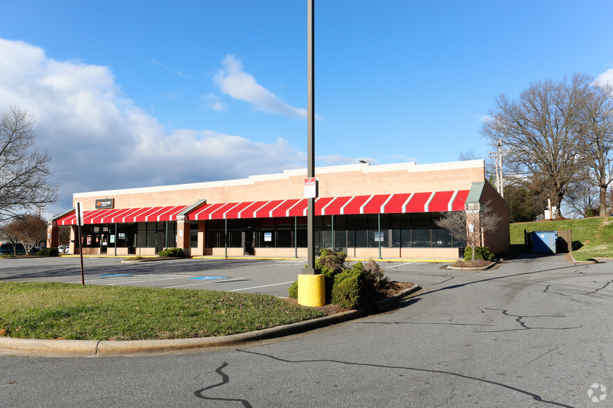 Primary Photo Of 1540-1550 E Broad St, Statesville Unknown For Lease