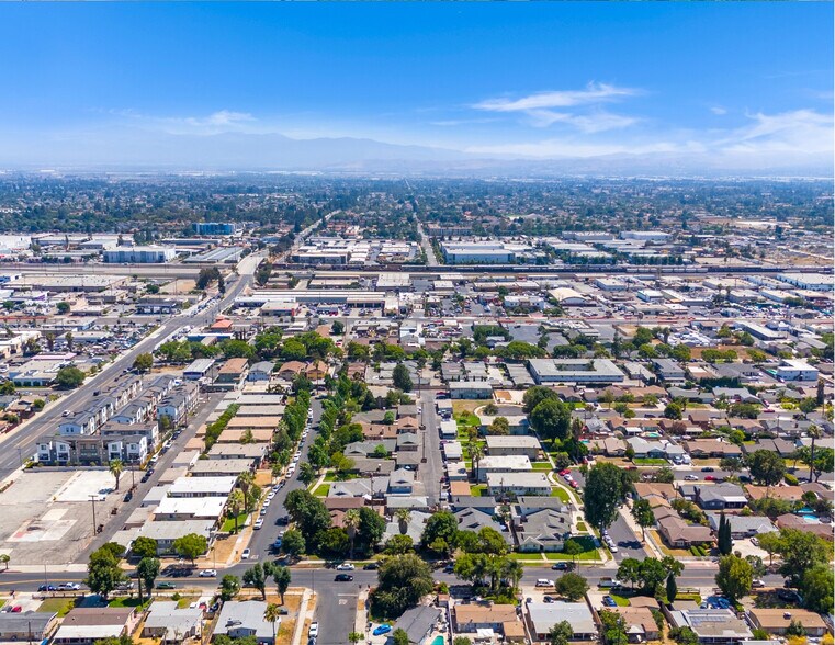 More Photos Of 1147 W D St, Ontario Multifamily For Sale