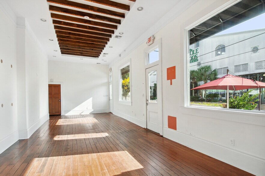 More Photos Of 5631 Magazine St, New Orleans Office For Sale
