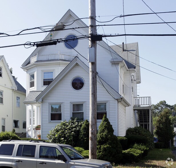 More Photos Of 65 Willard St, Quincy Freestanding For Lease