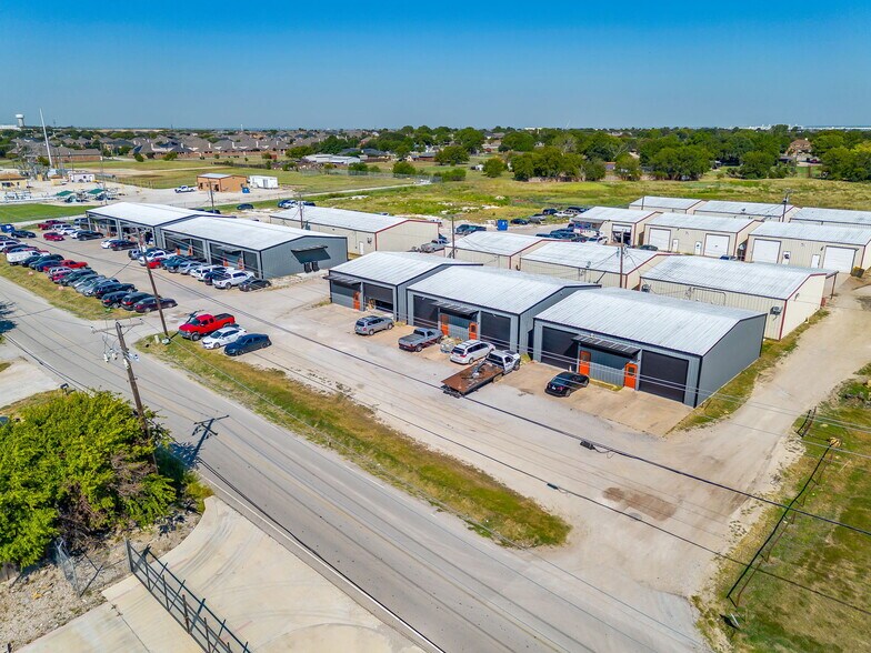 More Photos Of 3019 Keller Hicks Rd, Fort Worth Unknown For Lease