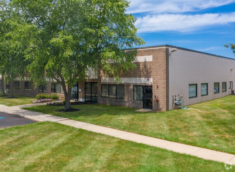 Primary Photo Of 730 Louis Dr, Warminster Township Warehouse For Lease