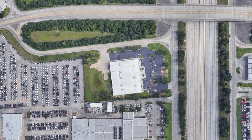 More Photos Of 17955 North Fwy, Houston Freestanding For Lease
