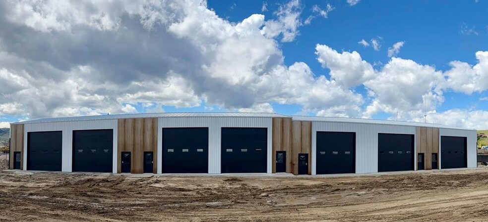 Primary Photo Of 360 Euskaldun Kalea st, Buffalo Warehouse For Sale