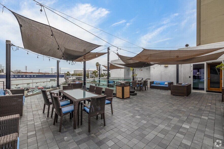 More Photos Of 6350 Santa Monica Blvd, Los Angeles Office For Sale