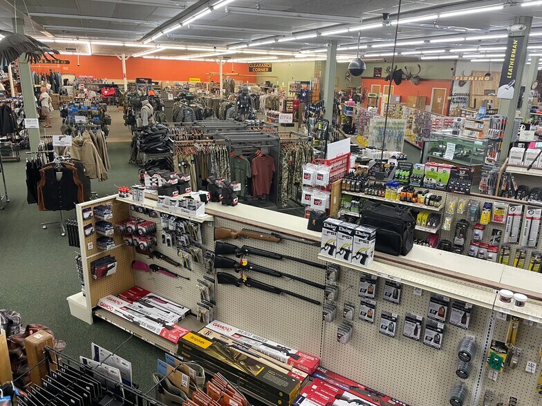 More Photos Of 1526 Rumsey Ave, Cody Freestanding For Sale