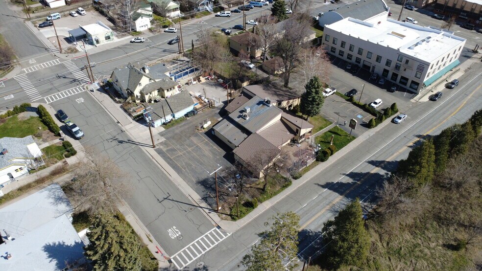 More Photos Of 520 N Mount Shasta Blvd, Mount Shasta General Retail For Sale