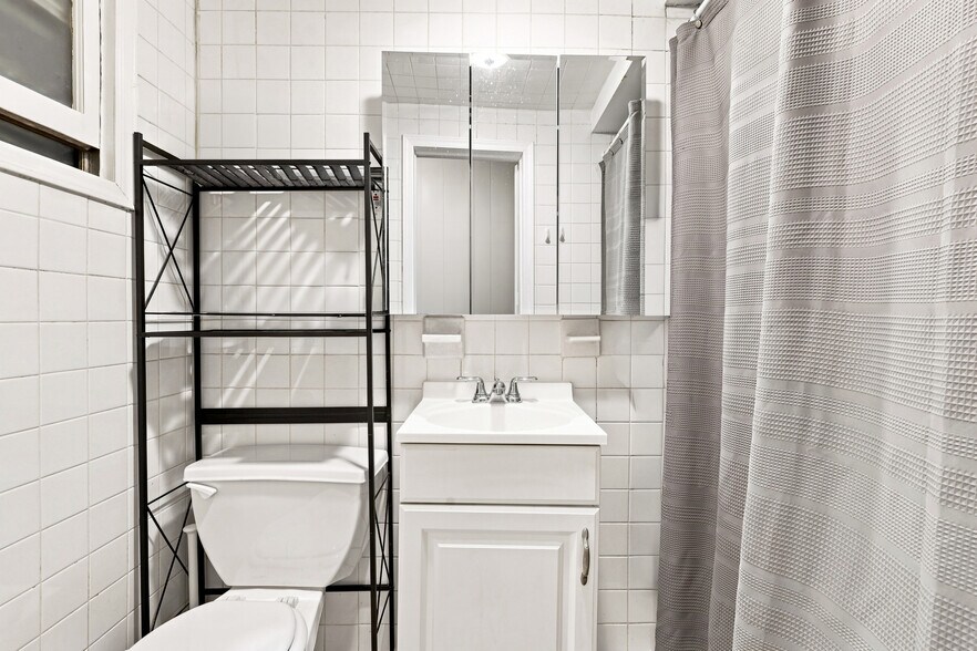 More Photos Of 704 Washington St, Hoboken Storefront Retail Residential For Sale