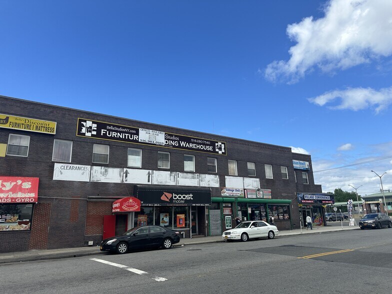 More Photos Of 150-158 Main St, Hempstead General Retail For Sale