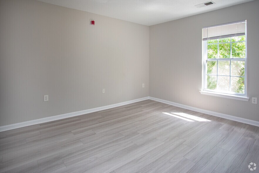 More Photos Of 3000 S Adams St, Tallahassee Apartments For Sale