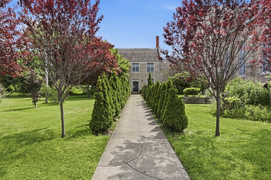 More Photos Of 193 Elk St, Buffalo Religious Facility For Sale