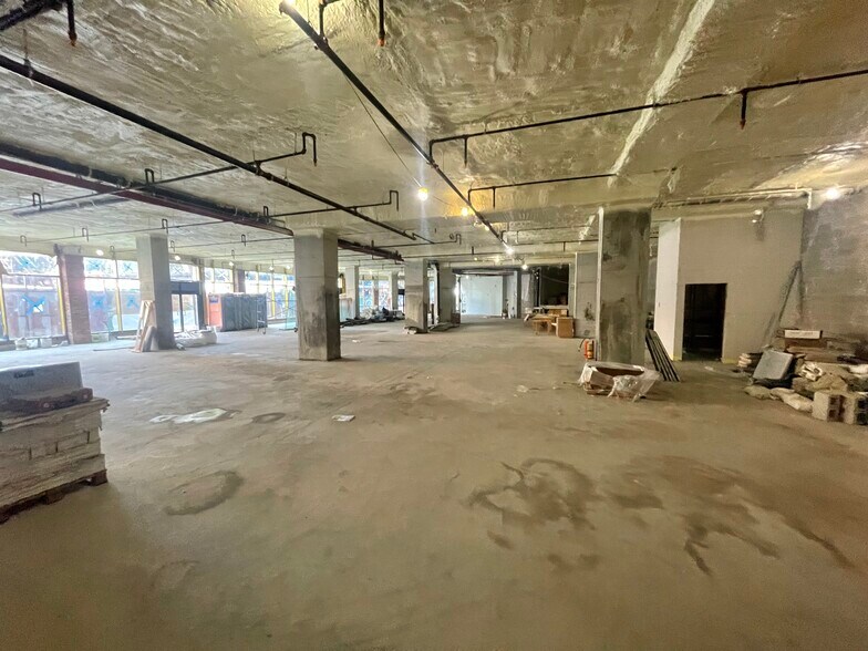 More Photos Of 912 Broadway, Brooklyn Apartments For Lease