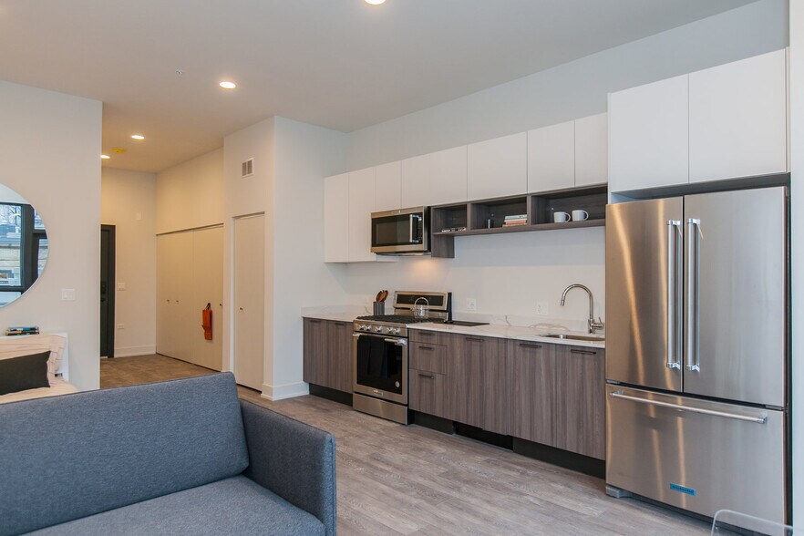 More Photos Of 853 N Larrabee St, Chicago Multifamily For Sale