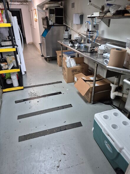 More Photos Of 2925-2931 Fairfield Ave, Bridgeport Office For Lease