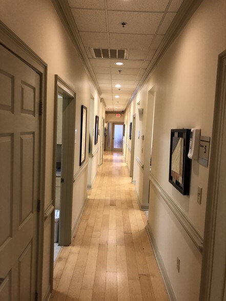 More Photos Of 1880 W Oak Pky, Marietta Loft Creative Space For Lease