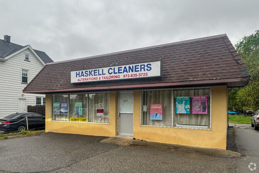 More Photos Of 901 Ringwood Ave, Haskell General Retail For Sale