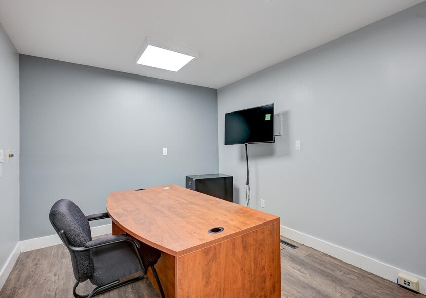 More Photos Of 2977 White Mountain Hwy, North Conway Office For Lease