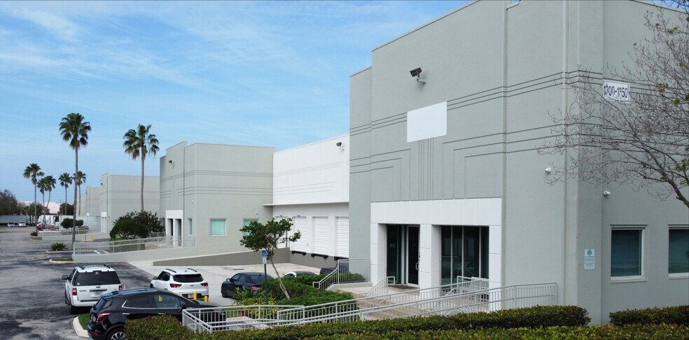 More Photos Of 1300-1380 Park Central Blvd S, Pompano Beach Unknown For Lease