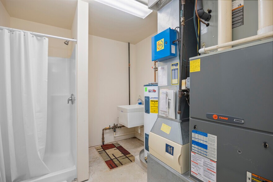 More Photos Of 1200 S Hartshorn Rd, Lakeside Marblehead Warehouse For Sale