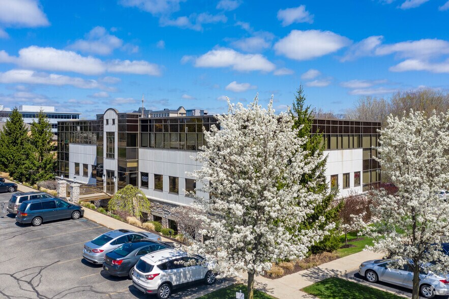 More Photos Of 330 E Beltline Ave, Grand Rapids Medical For Lease