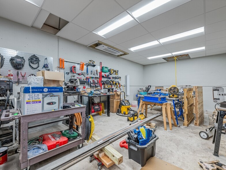 More Photos Of 39 Brookside Cir, Candler Warehouse For Sale