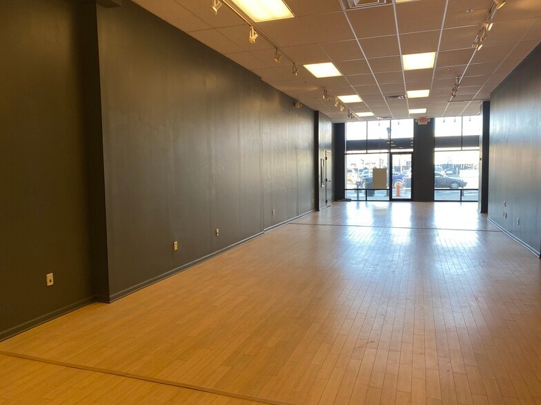 More Photos Of 147 N High St, Columbus Storefront Retail Office For Sale