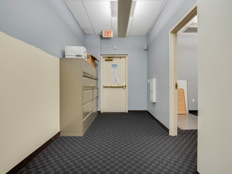 More Photos Of 1500 Park Center Dr, Orlando Office For Lease