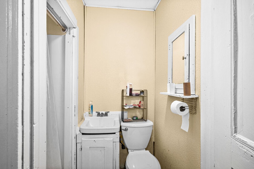 More Photos Of 1426-1428 E 1st St, Duluth Apartments For Sale