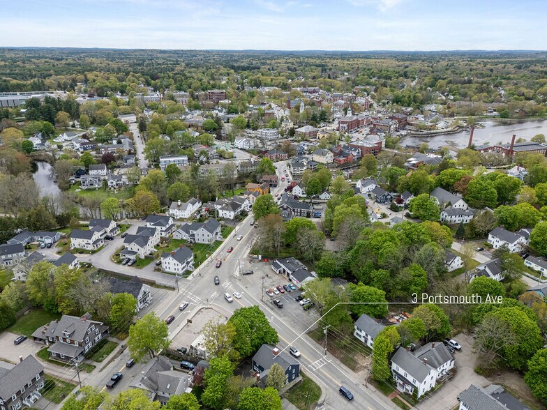 More Photos Of 3 Portsmouth Ave, Exeter General Retail For Sale
